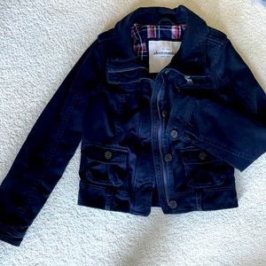 Abercrombie and Fitch jacket. Quilted on the inside. Great for Fall weather.